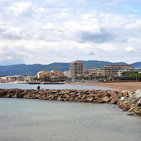 Apartman Holiday Flat St. Raphael - Caz01520-p
